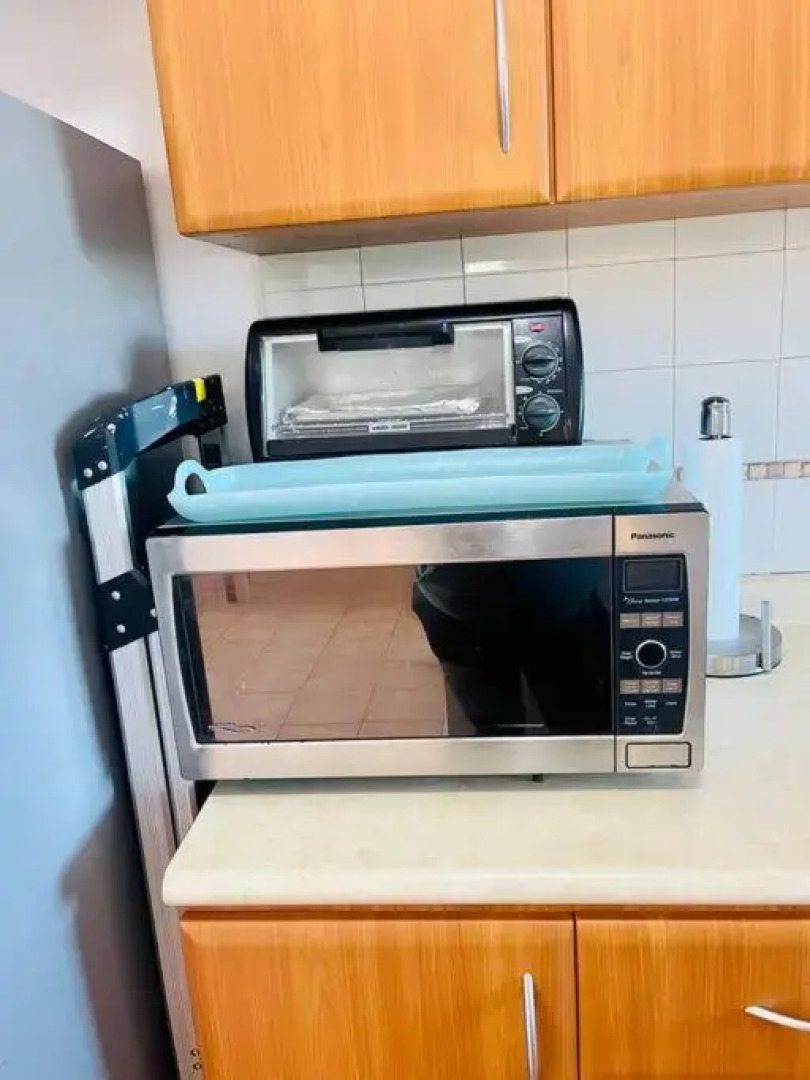 3Bedrm Beach Penthouse with Rooftop Terrace & WiFi