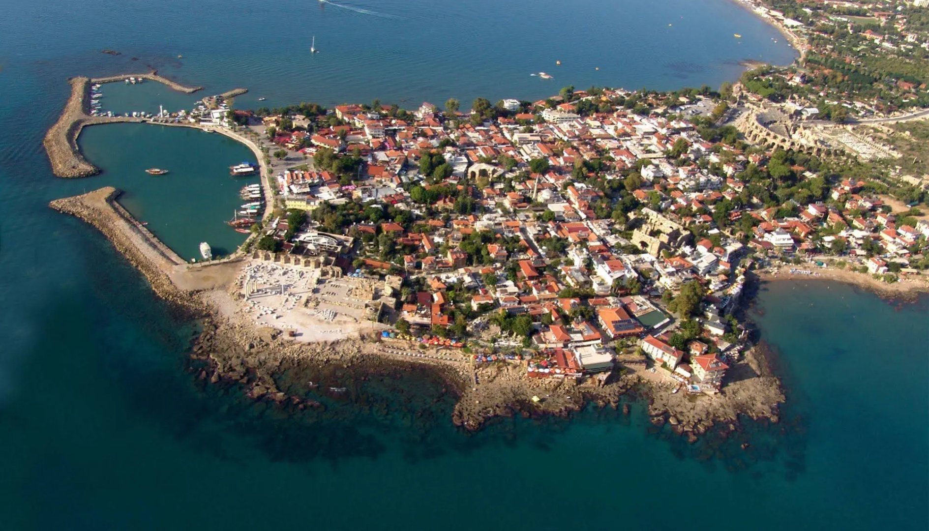 Akalia Suite Hotel & Spa