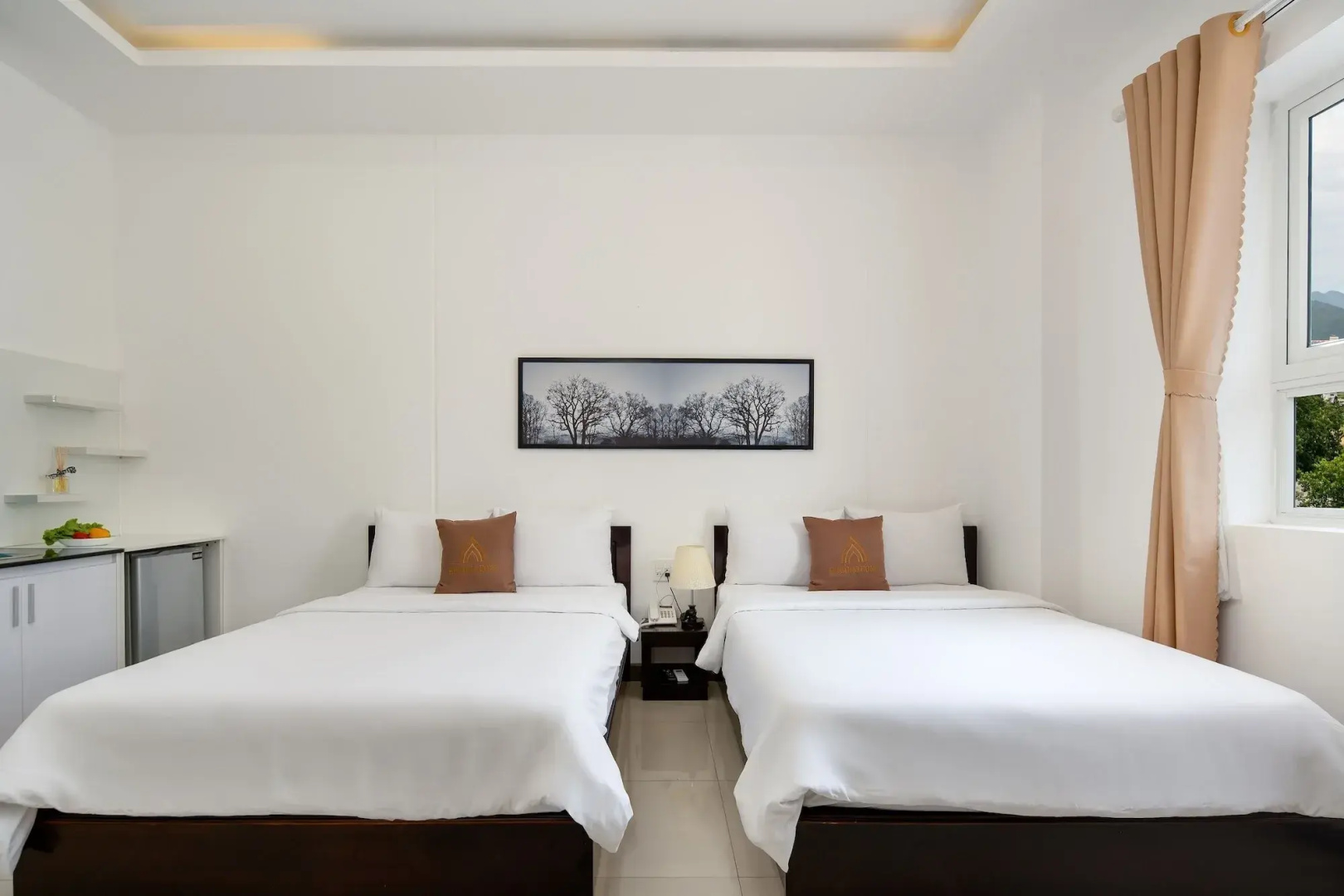 Phuong Dong Hotel & Apartment