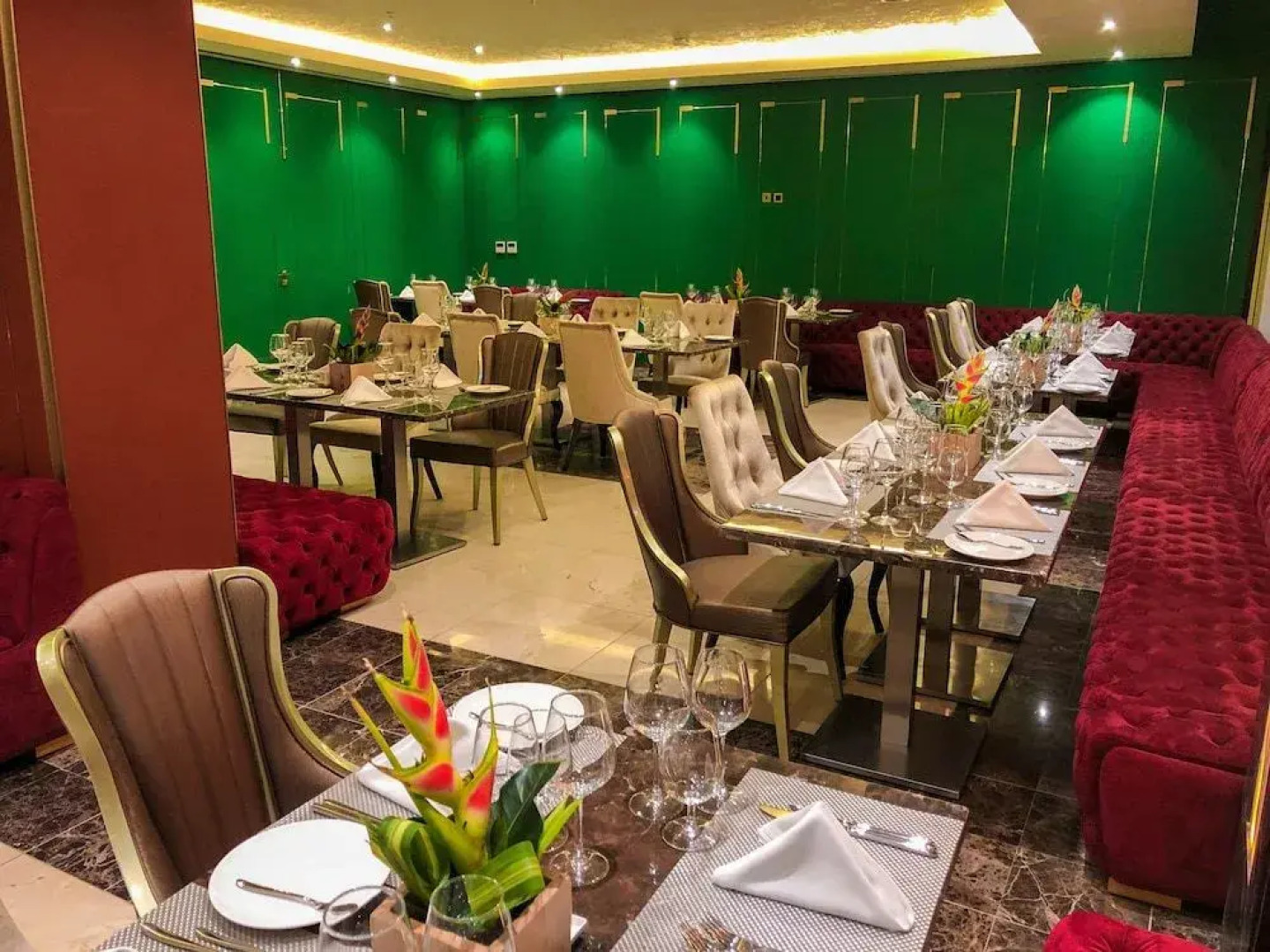 No 1 Oxford Street Hotel And Suites