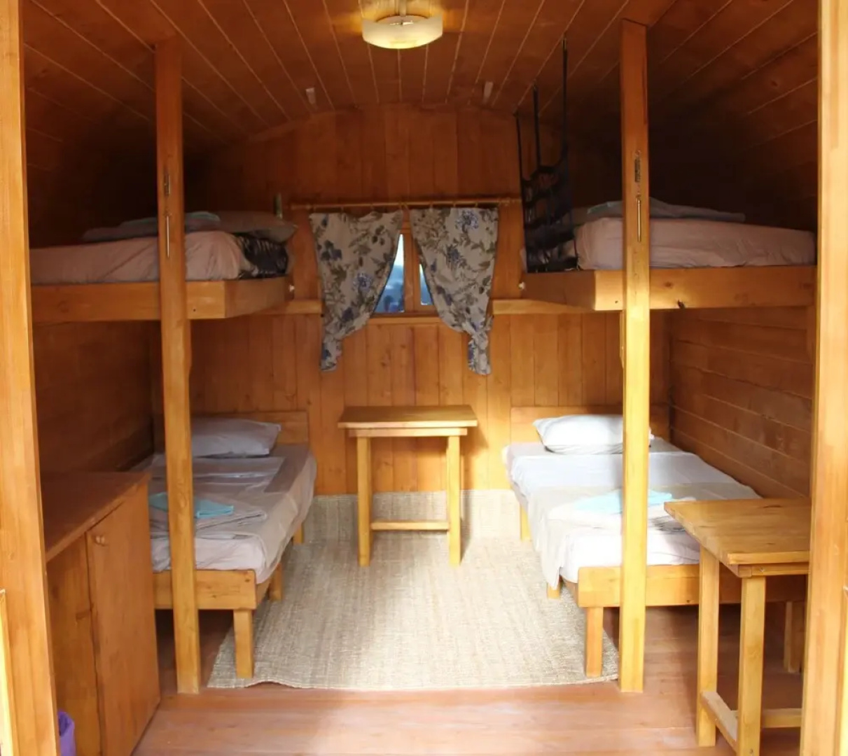 Eco-wooden Houses Camping Montaña Roja