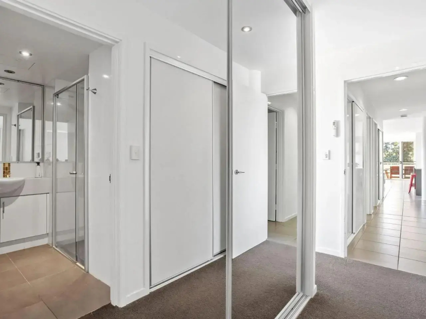 Unit 2 18 OAK STREET