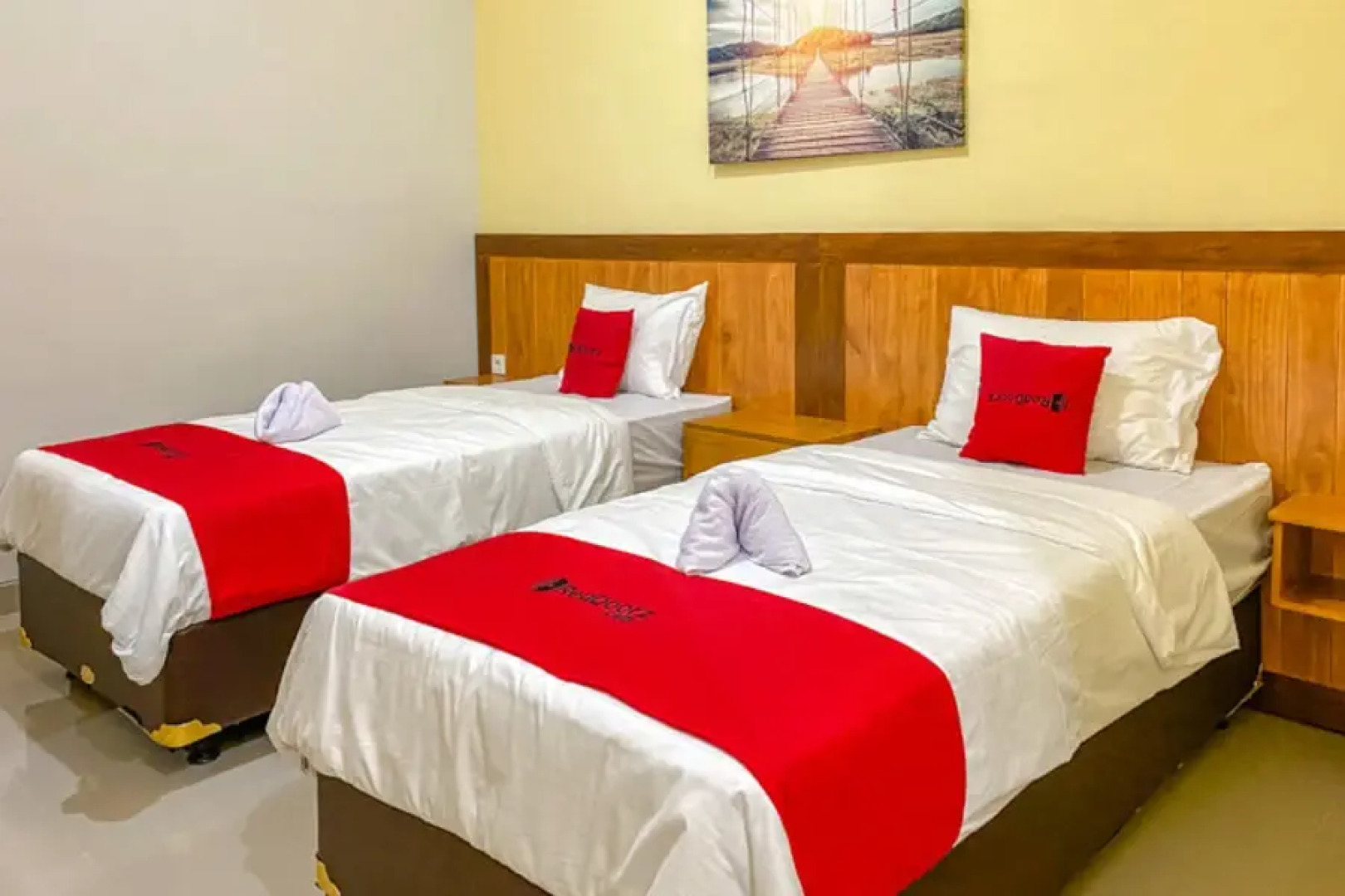 RedDoorz Syariah near Taman Bunga Adipura Sampang