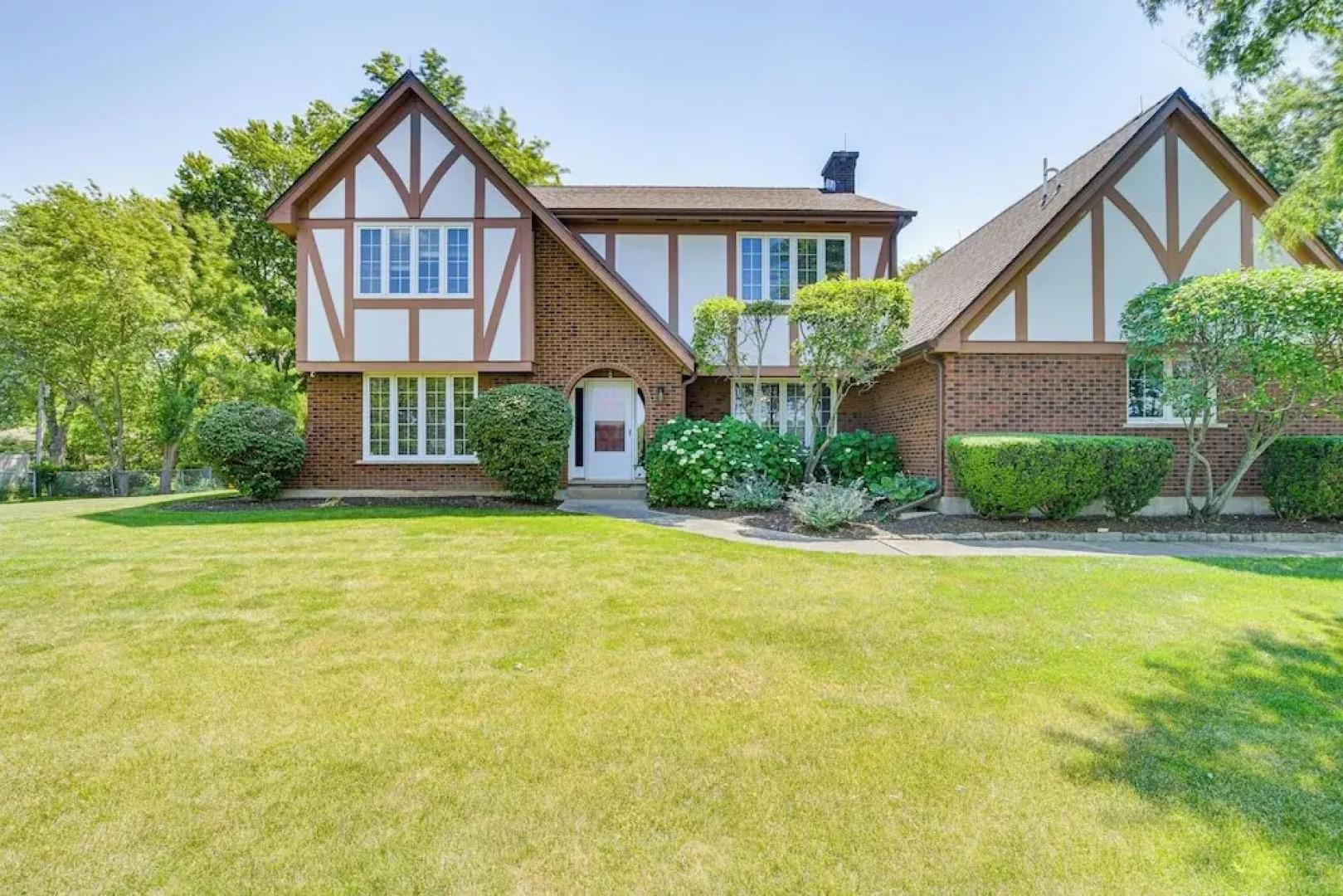 Bike & Kayak: Lakefront Prospect Heights Home