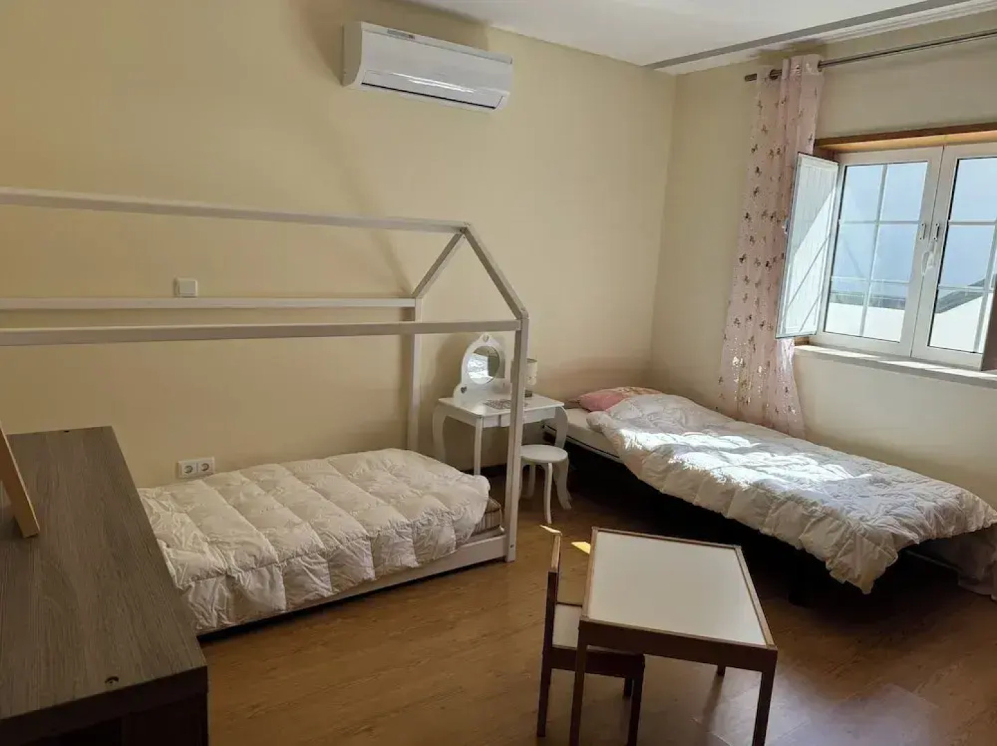 Spacious Quiet Charming Villa With Private Pool and Close to Lisbon