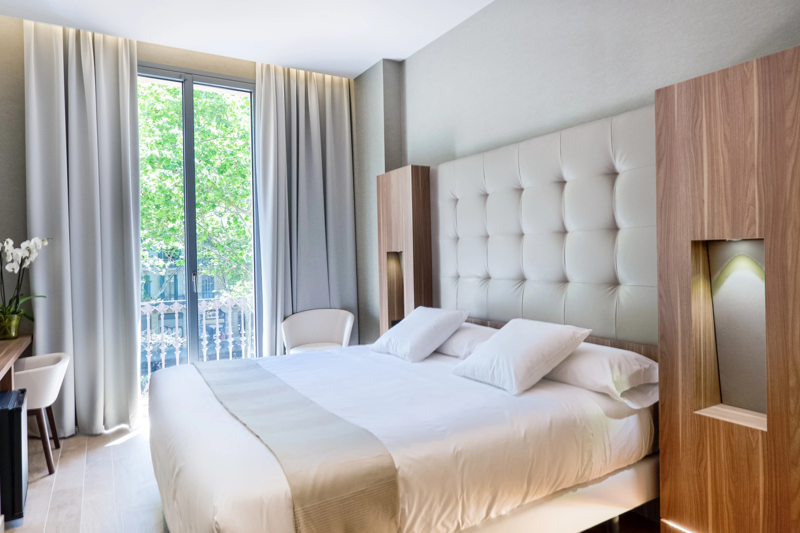 Отель Caledonian