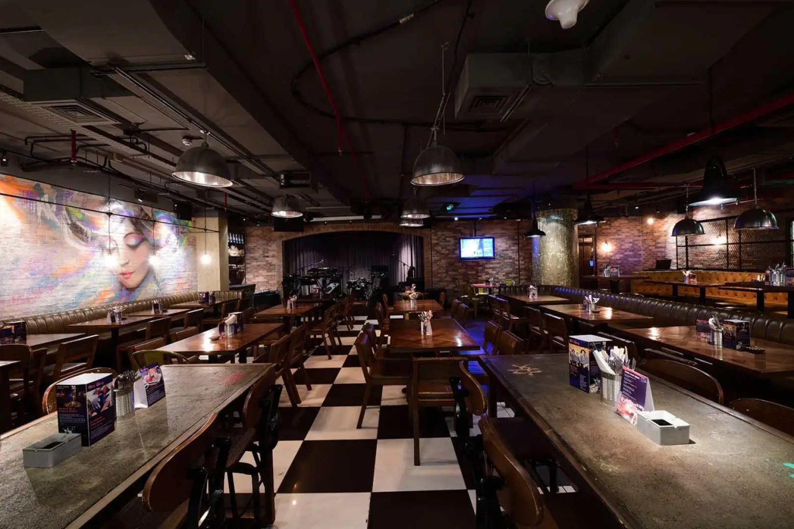 Majestic City Retreat Hotel