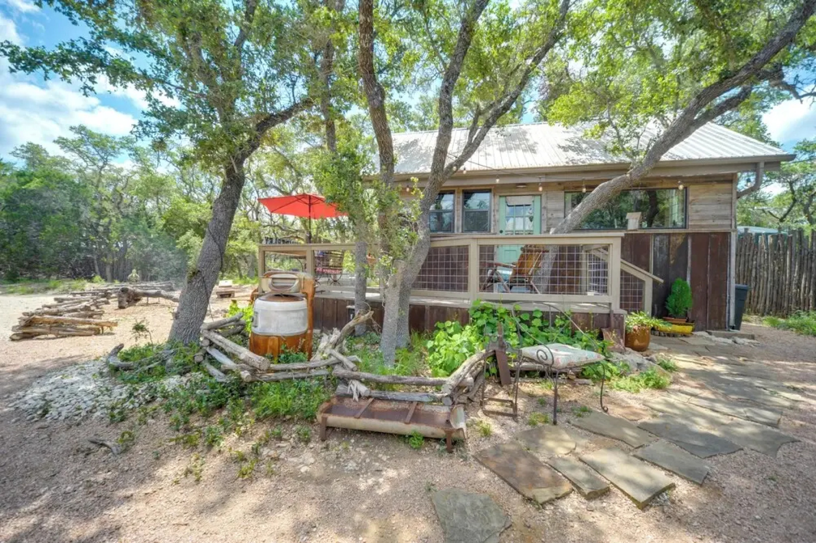 Snuggle Inn Wimberley Cabin w/ Fire Pit + Deck