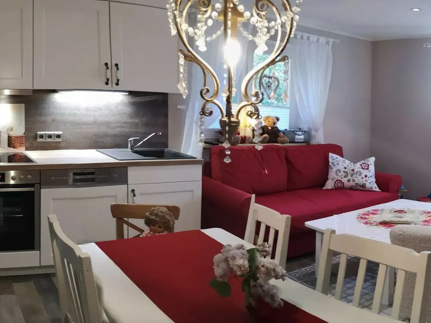 Beautiful Cottage With Fenced Garden in Kransevitz