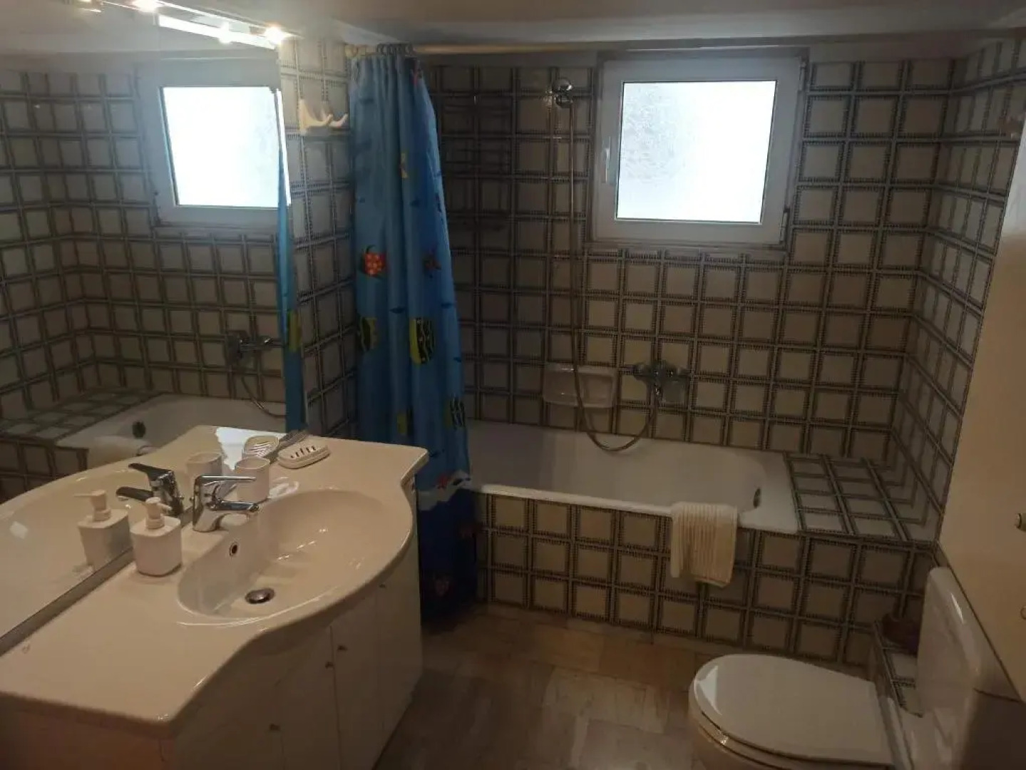 Comfortable apartment 100m from the sea