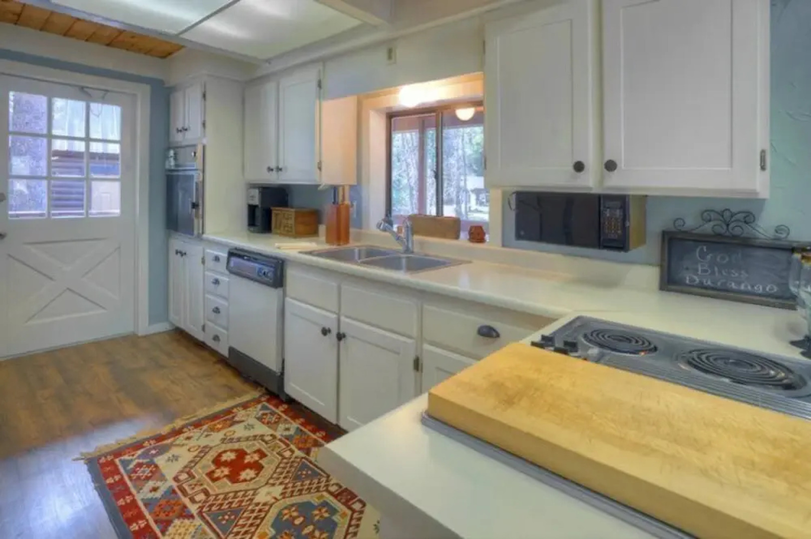 Hideaway River Cabin