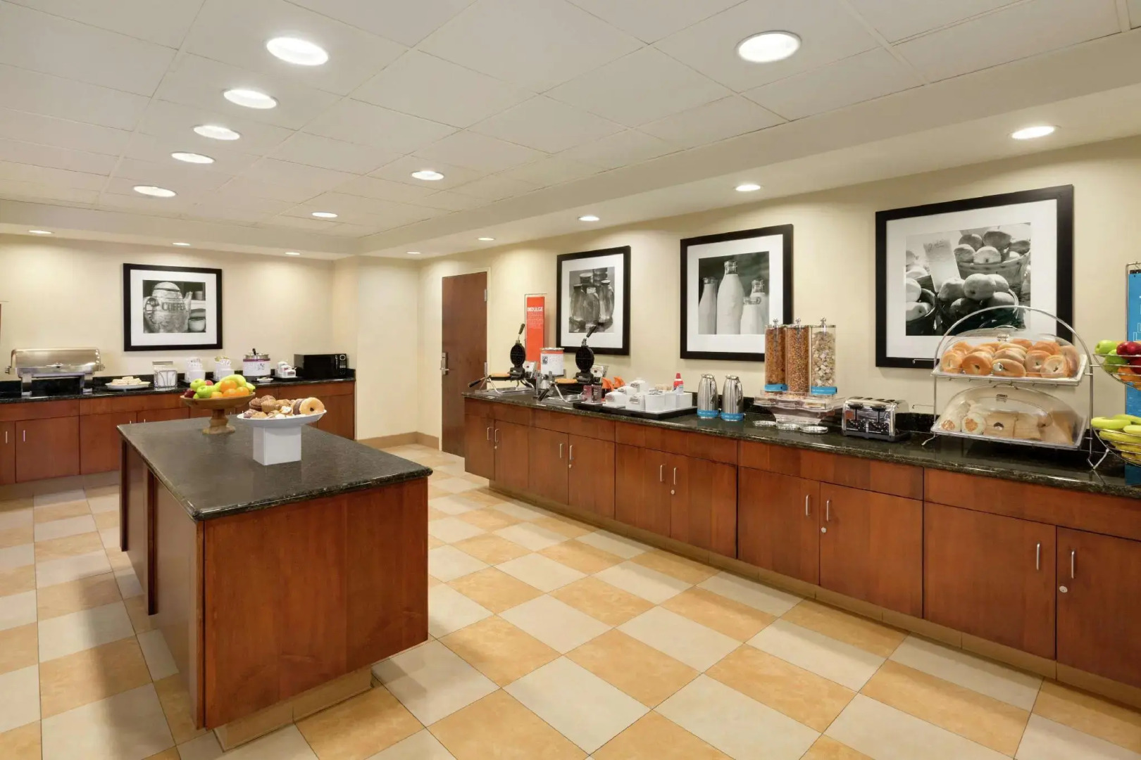 Hampton Inn & Suites Thousand Oaks, CA