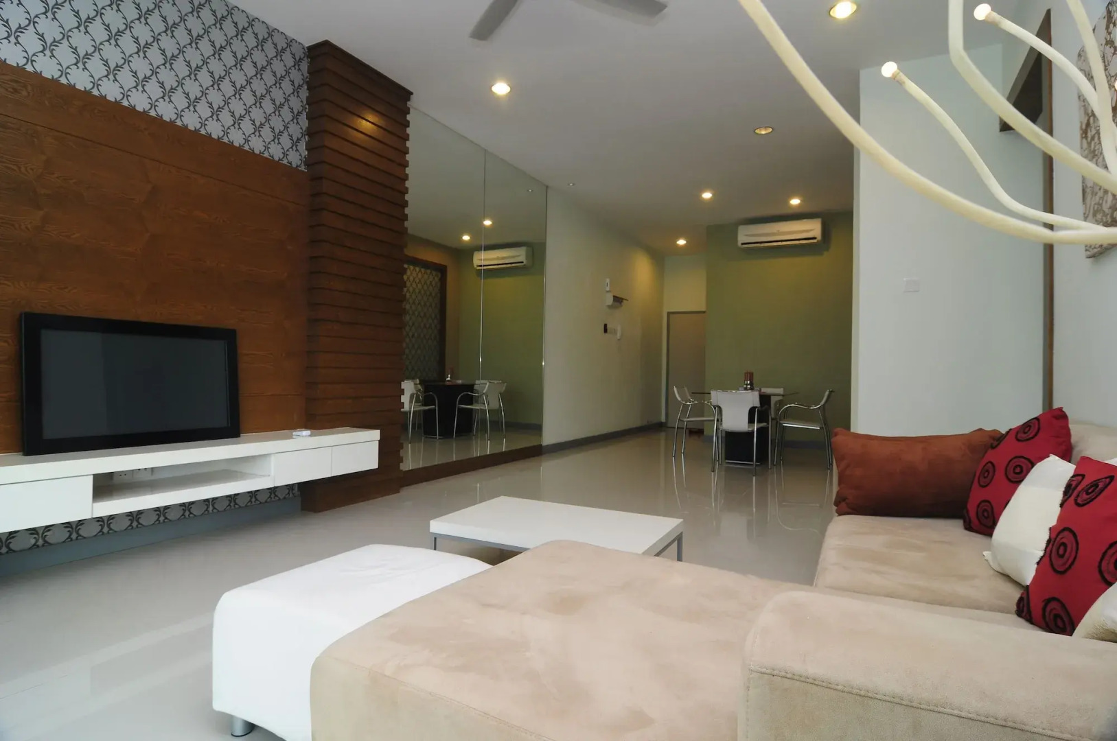 D'Embassy Serviced Residence Suites