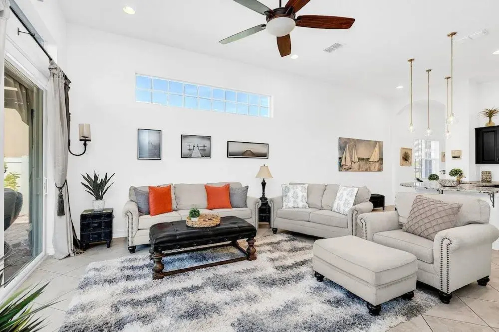 Upscale Private Home 10-min Walk to Canova Beach