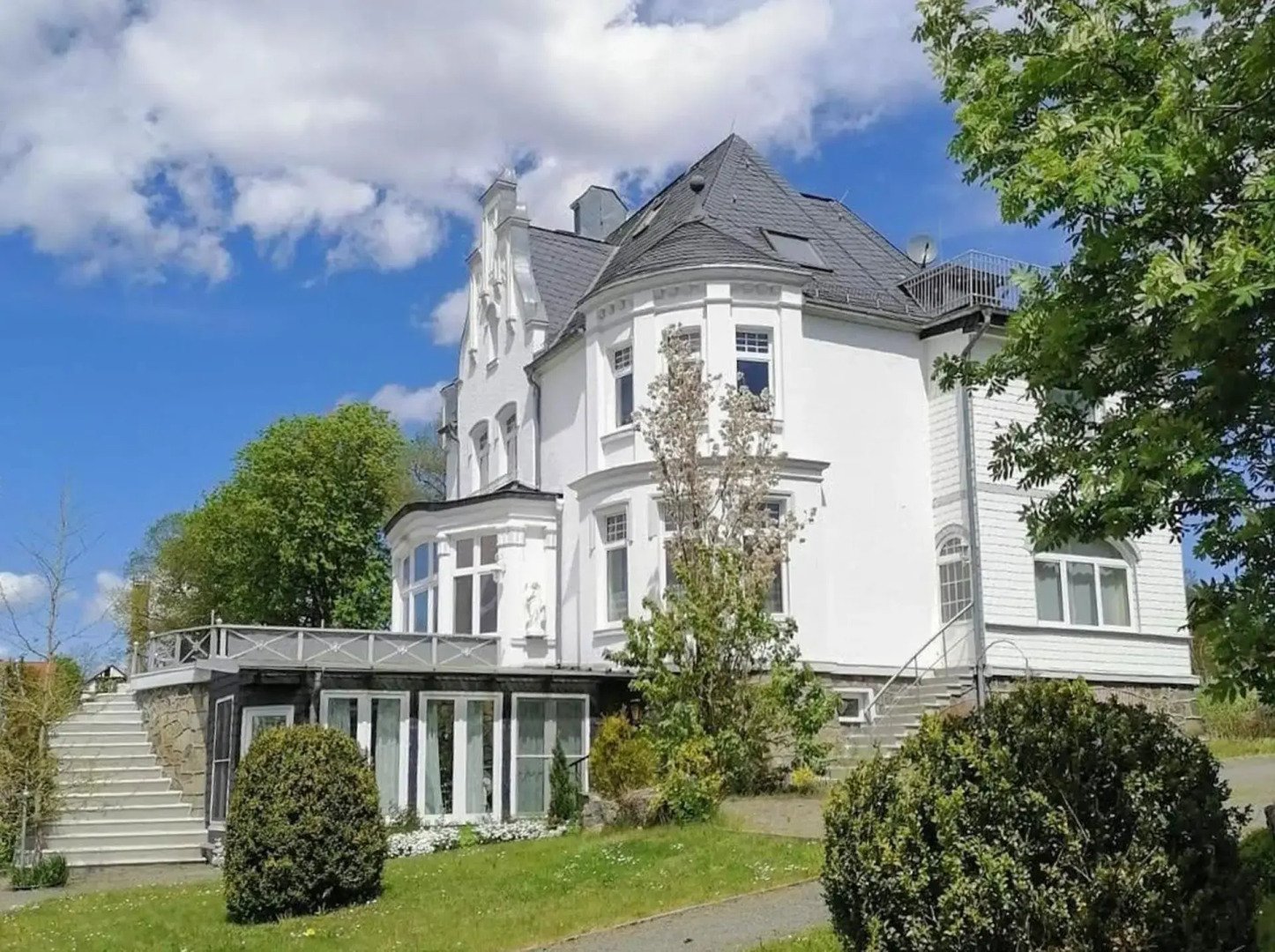 WeisseVilla Friedrichsbrunn Fewo SOLIDE