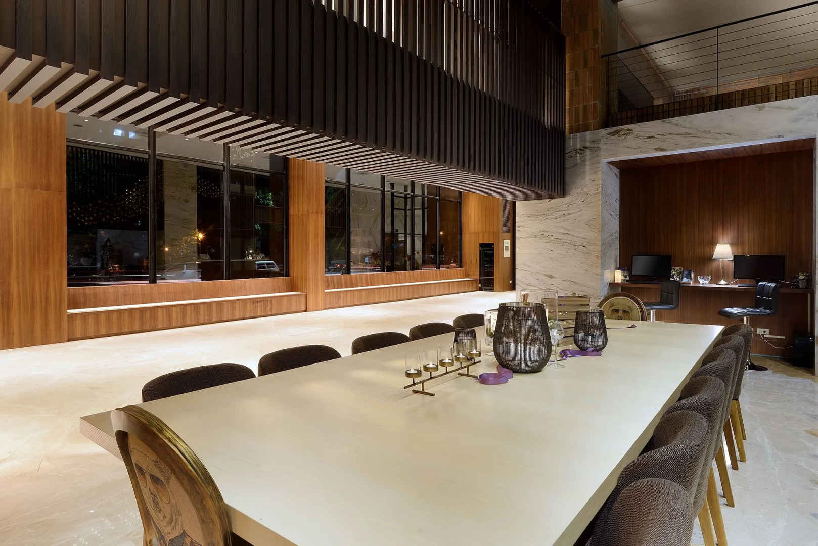 Aeris International Hotel