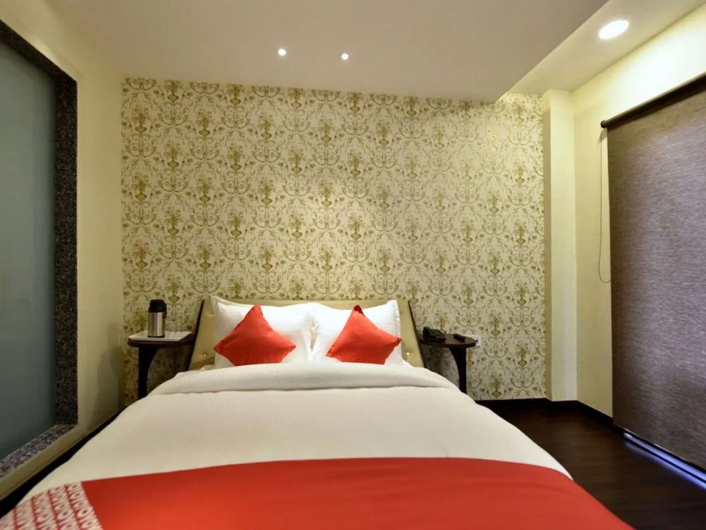 OYO 13217 S S International