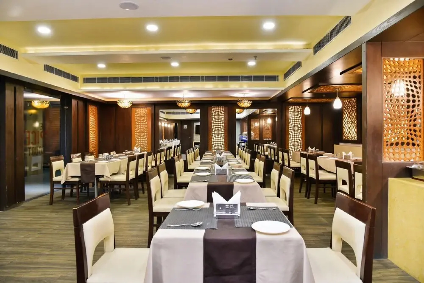 Capital O 31030 Crystal Park Kishangarh