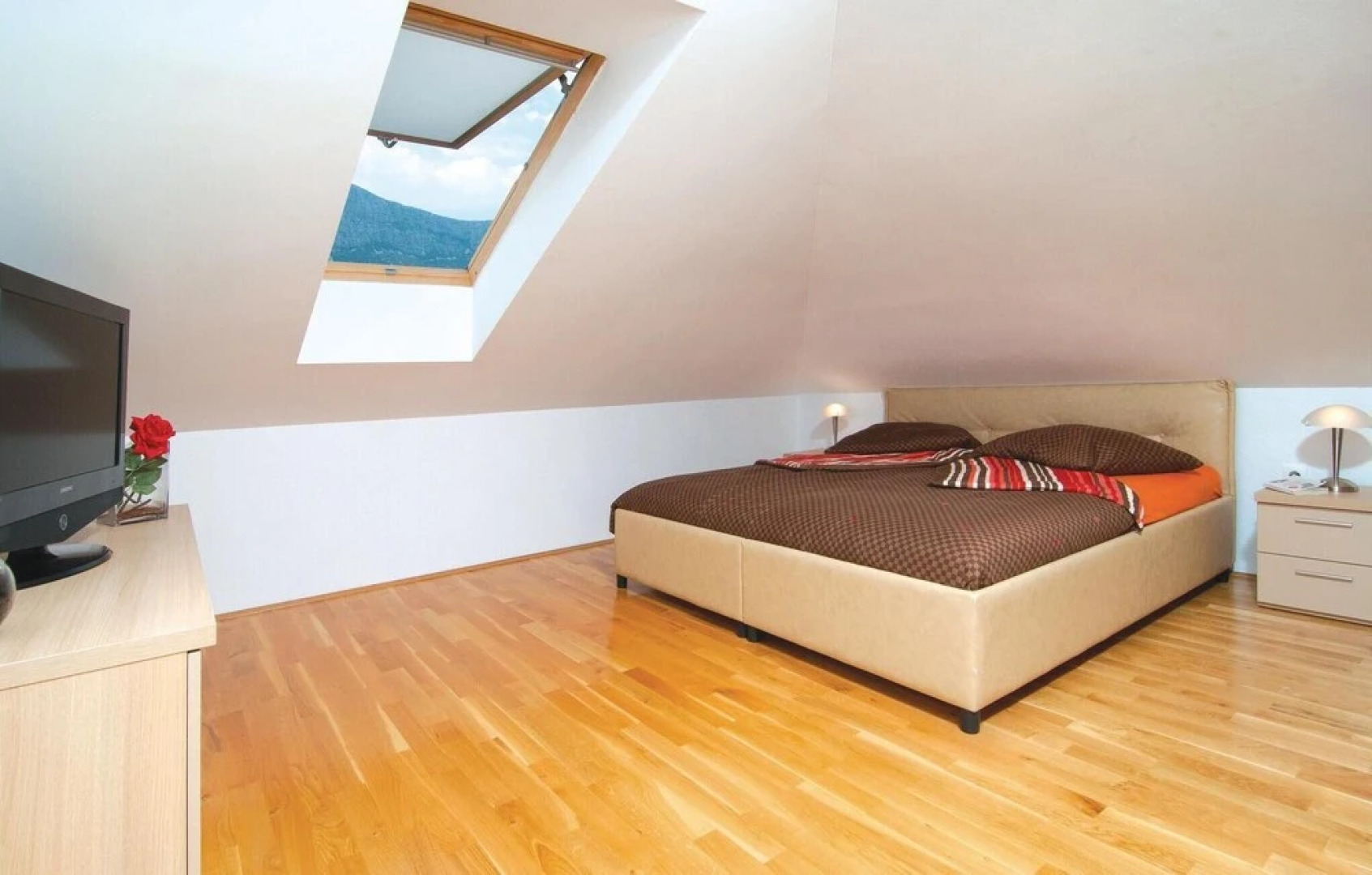 Beautiful Home in Kastel Gomilica With Jacuzzi, Wifi and 8 Bedrooms