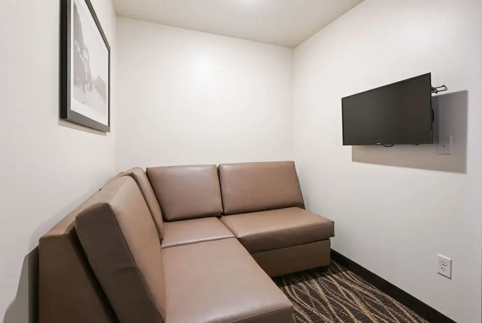 Cobblestone Hotel & Suites - Central Wisconsin Airport