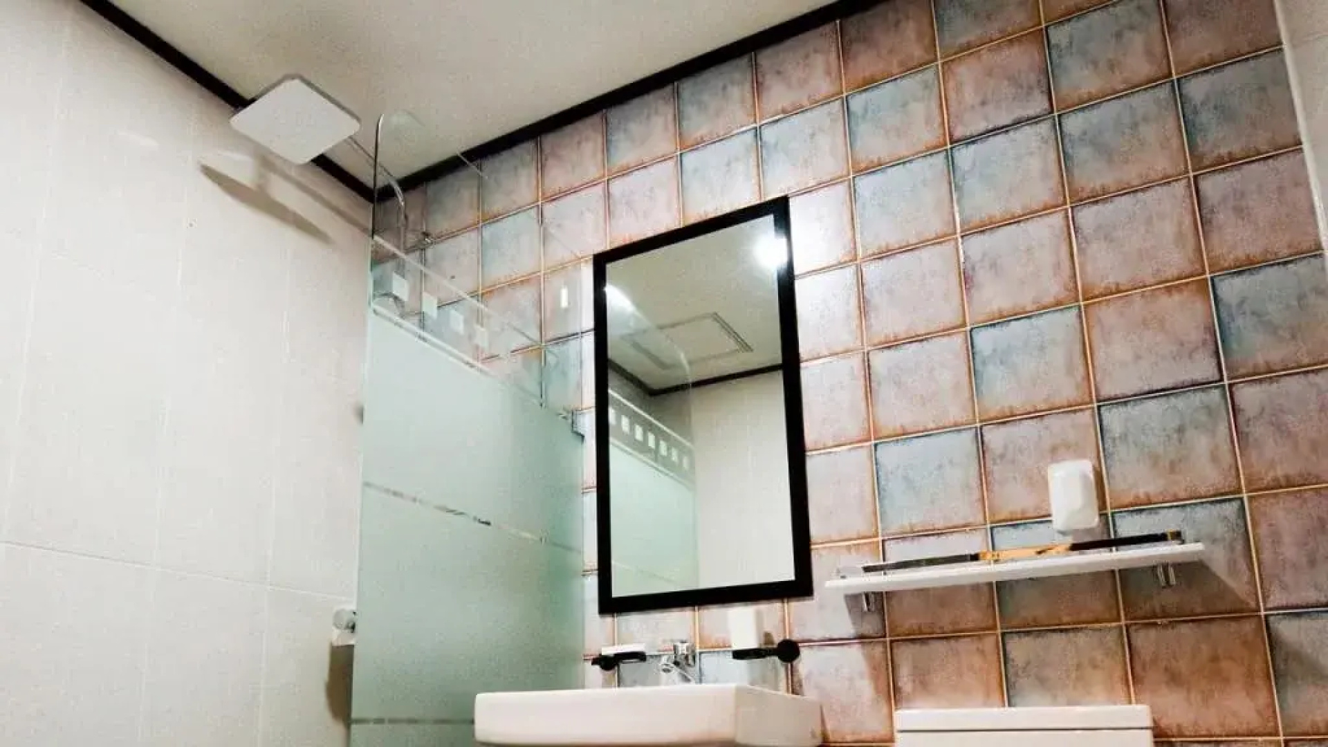 Persimmon Tourist Hotel