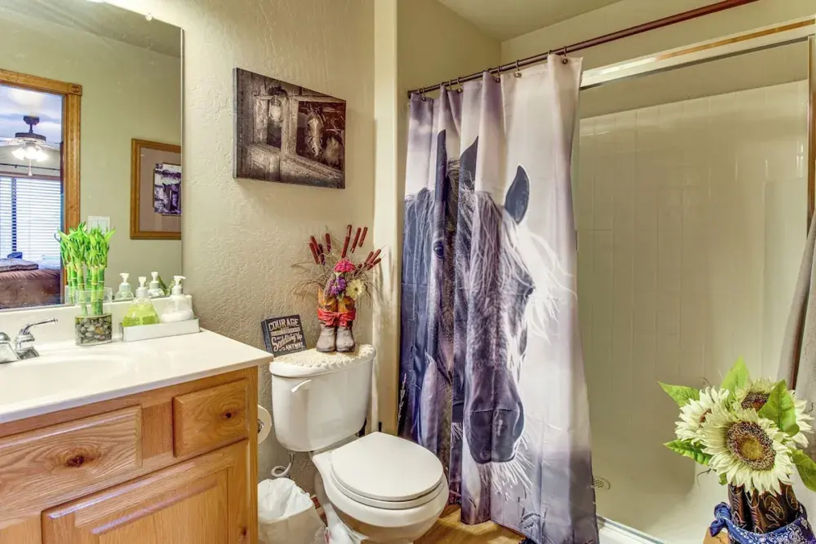 Near Hiking Trails: Heber-overgaard Haven w/ Deck!