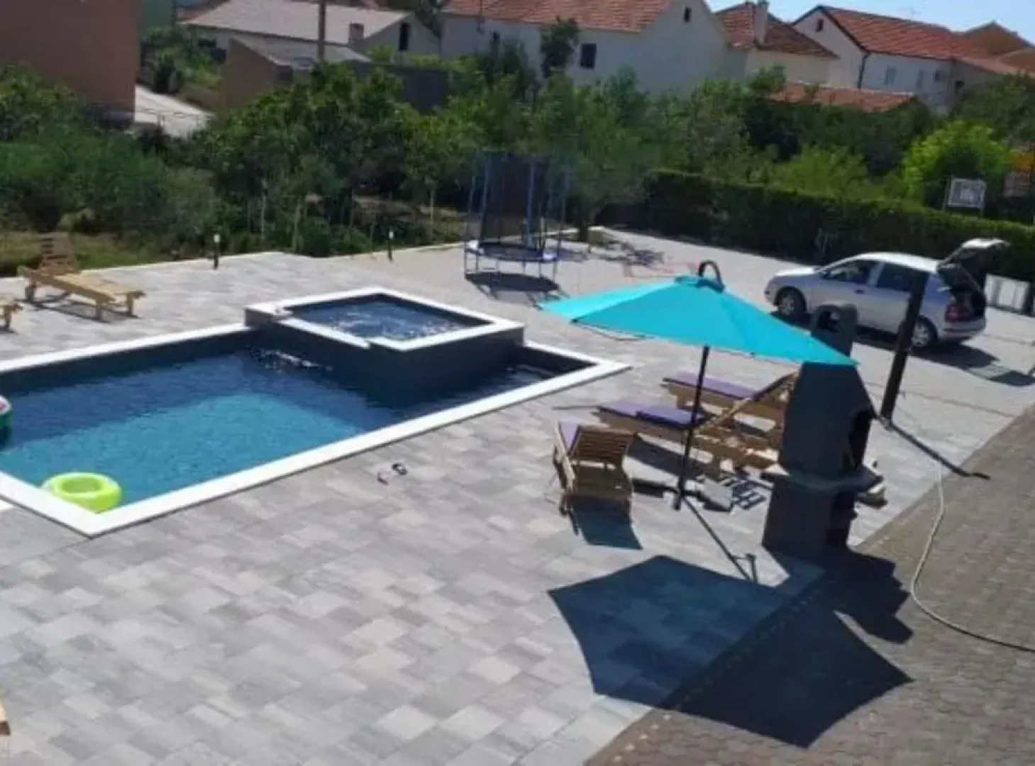 Apartments Franica With Heated Pool and Hot-tub