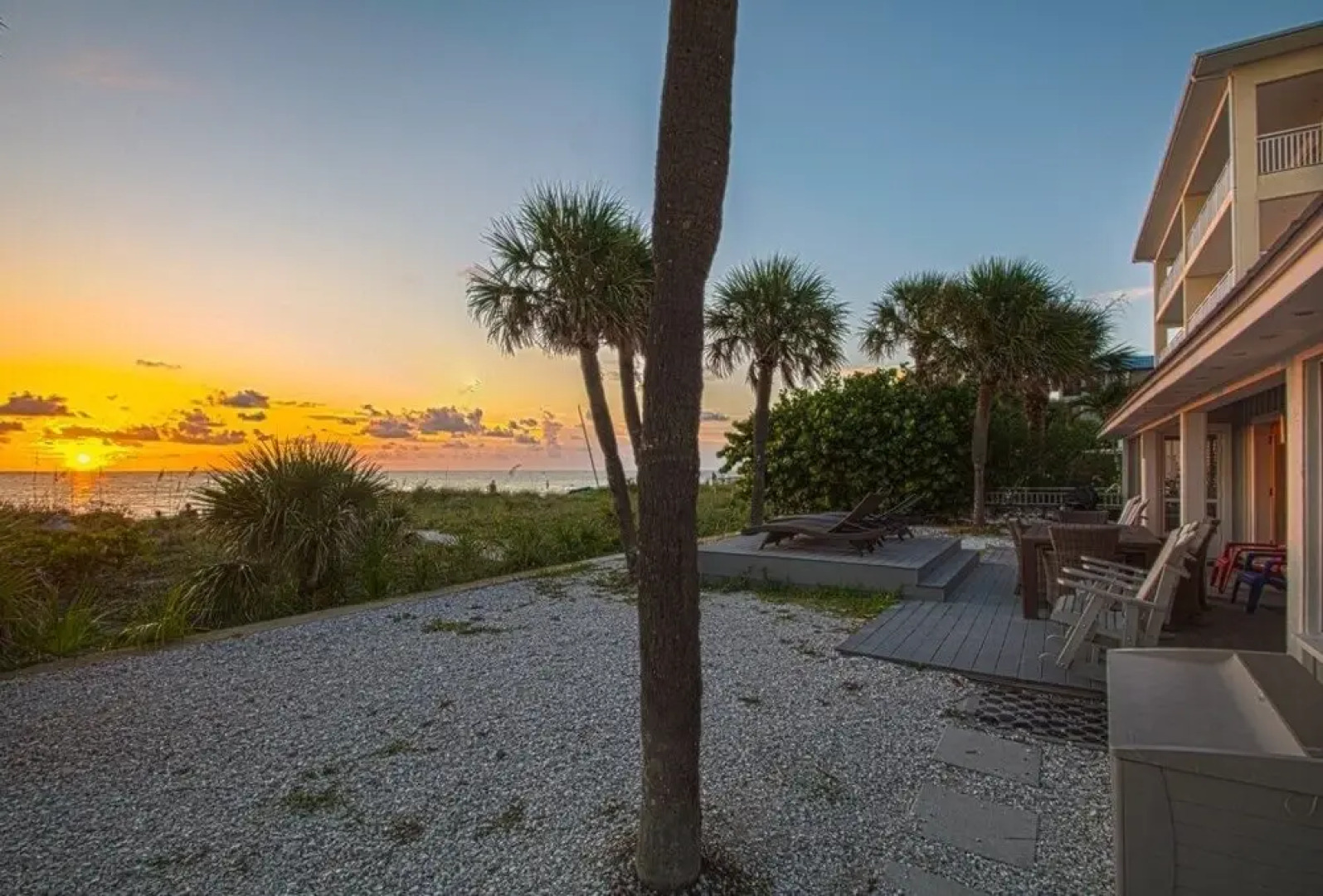 3 Palms Retreat by RedAwning