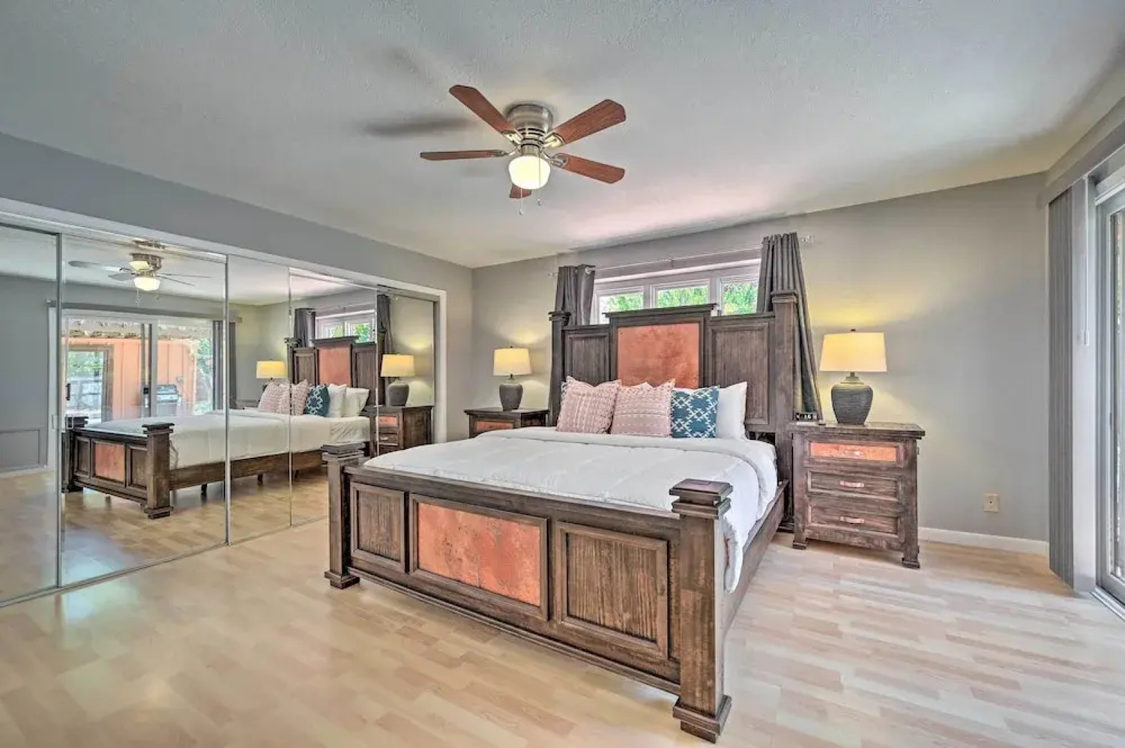 4 Mi to Main Street: Spacious Sedona Home