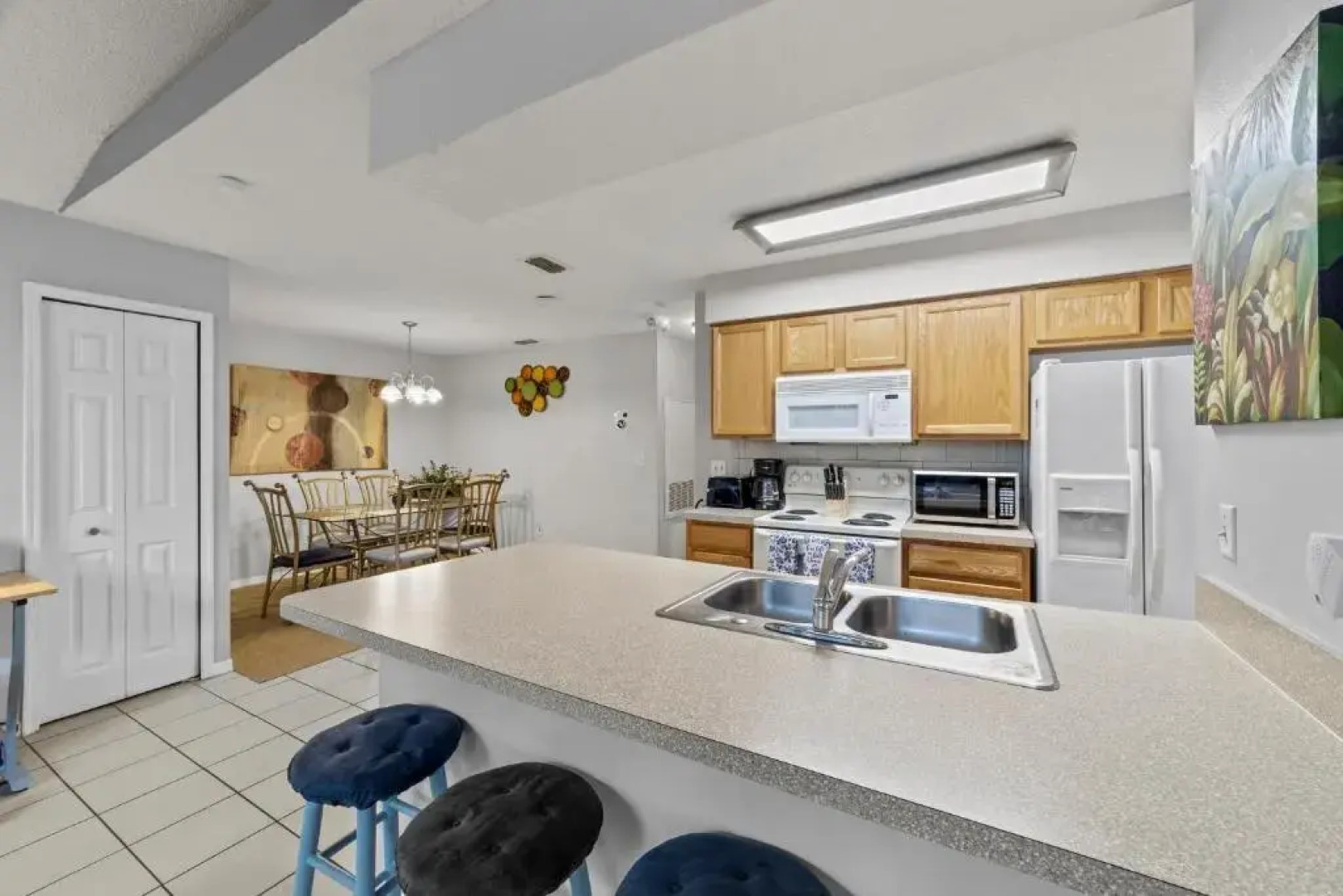 Mickey's Backyard Neighbor!