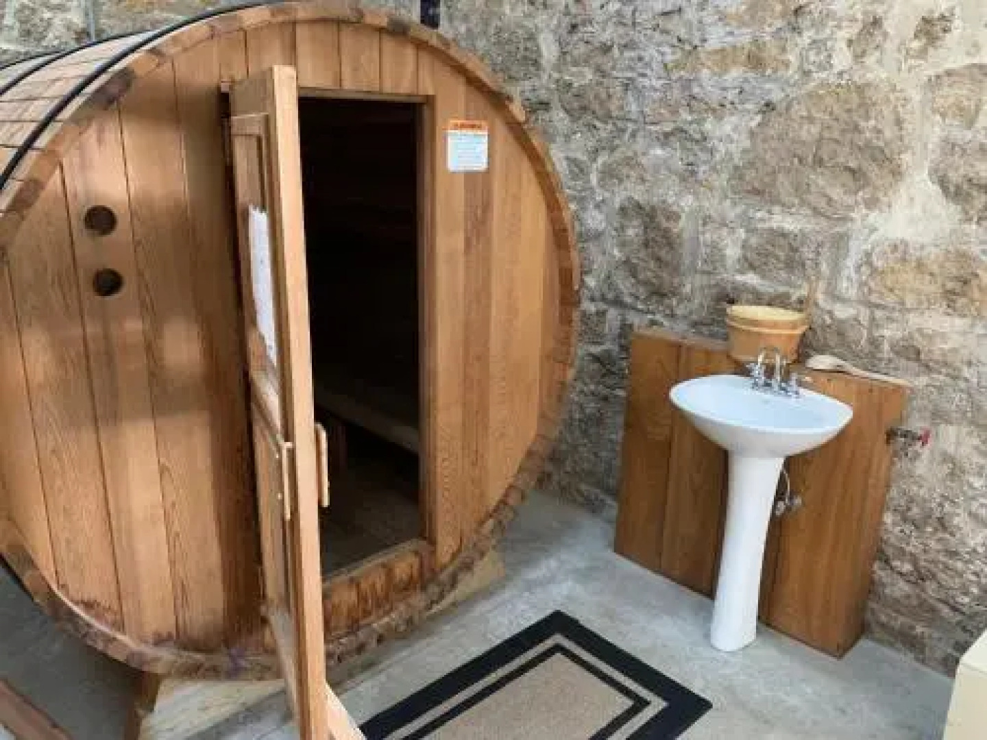 Abe's Spring Street Guest House