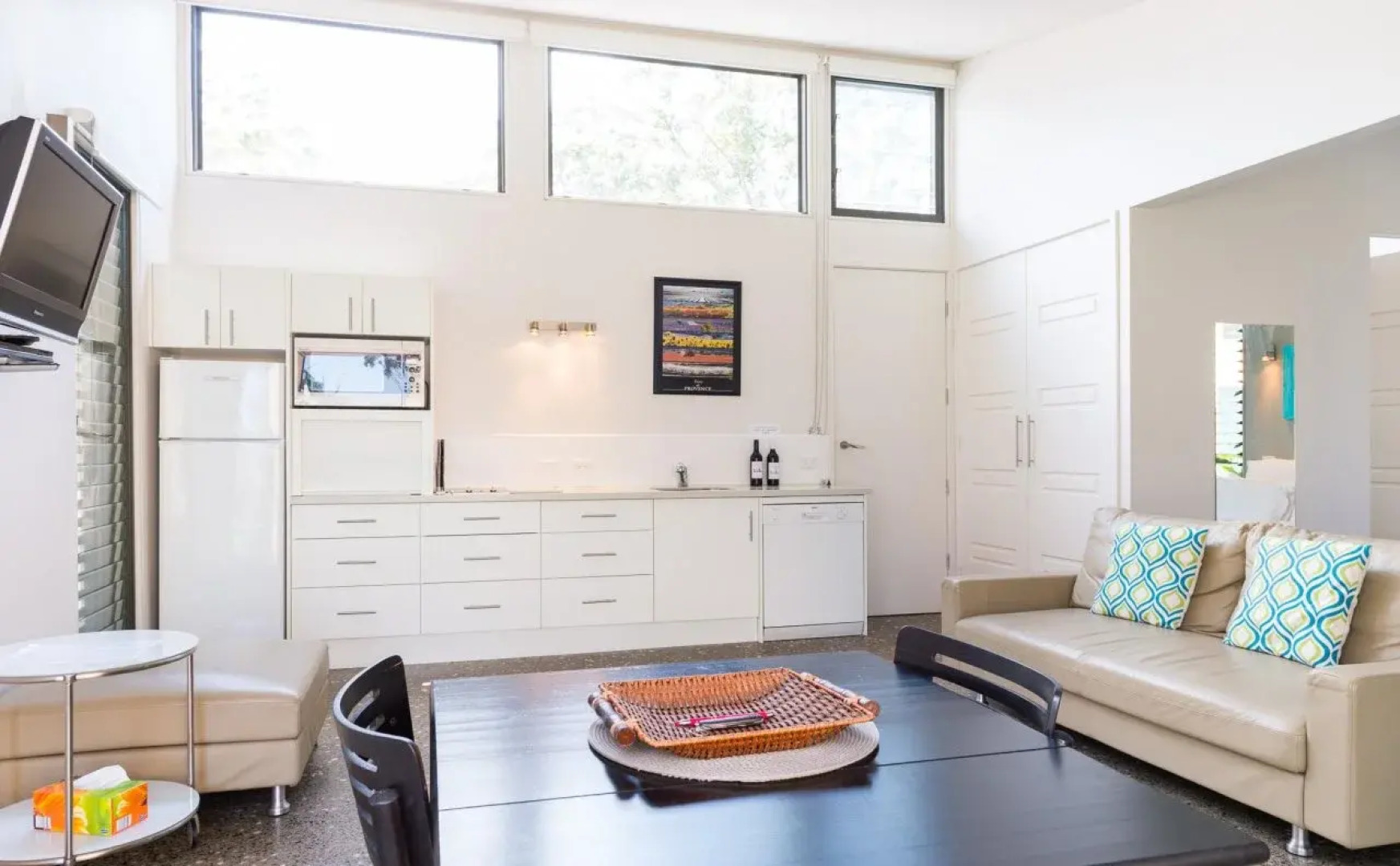 By the Beach B&B and Apartments