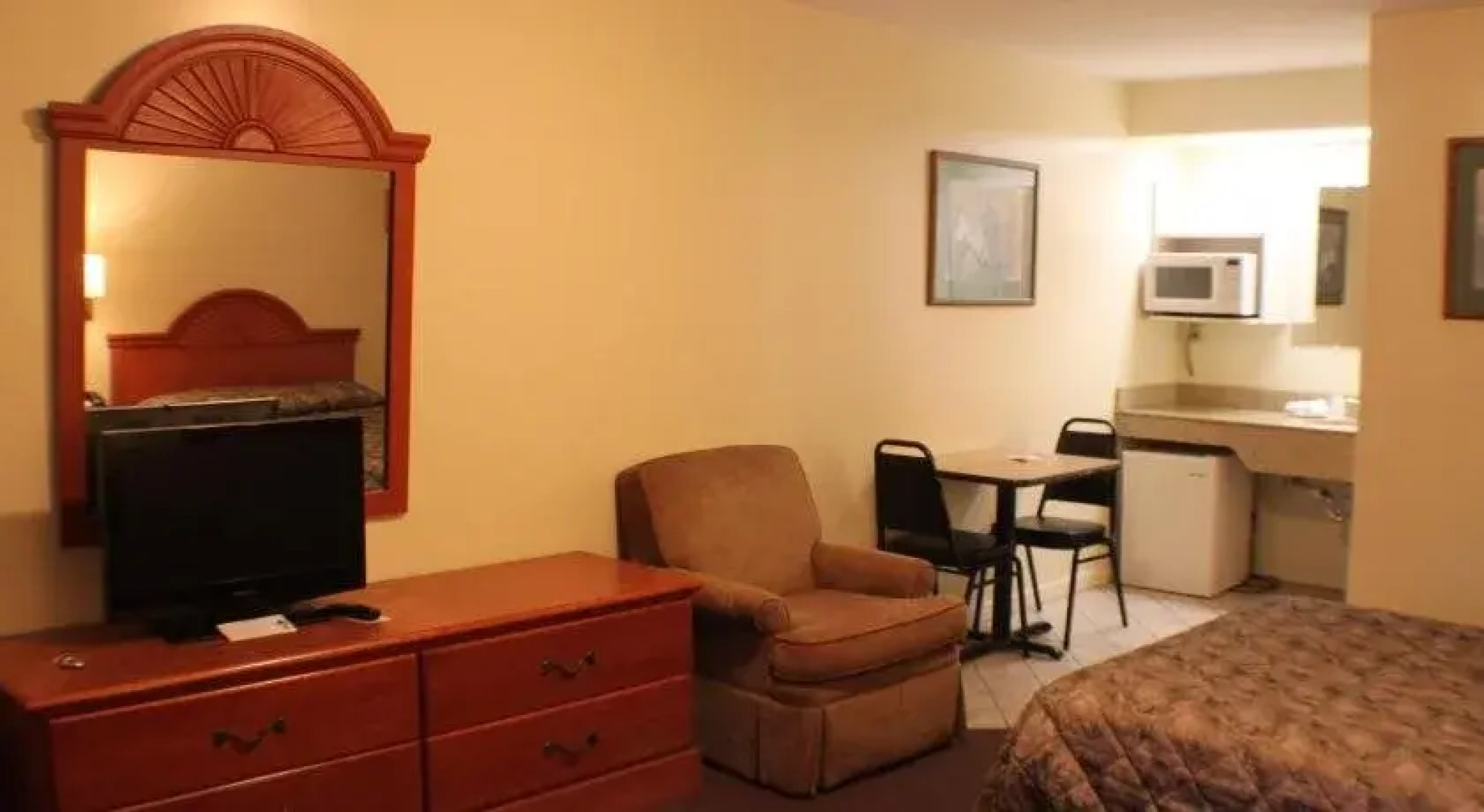 Capri Village Resort