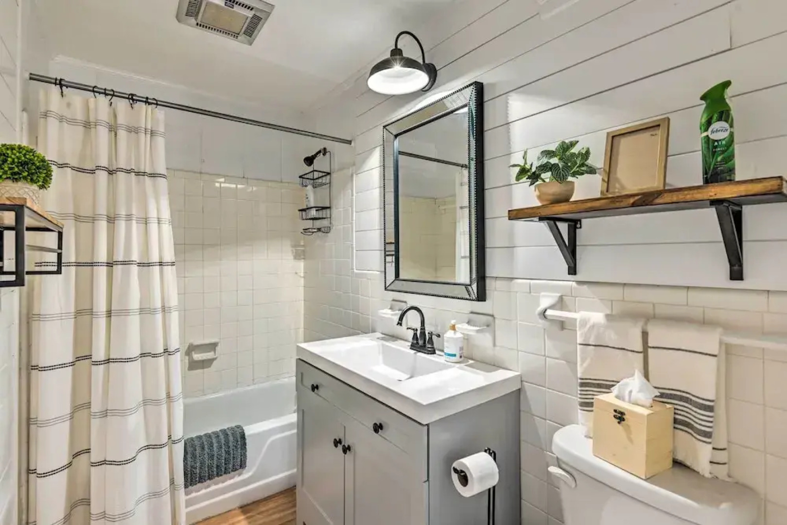 Stylish Franklin Cabin on 6 Private Acres!