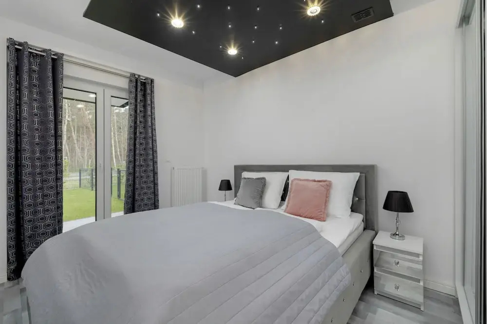 Apartment & Garden by Renters Prestige