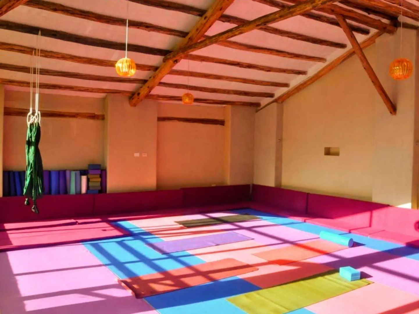 Lizzy Wasi Urubamba