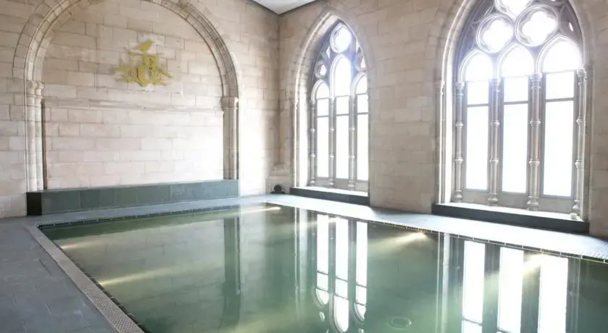Abbey Church 22 - The Highland Club
