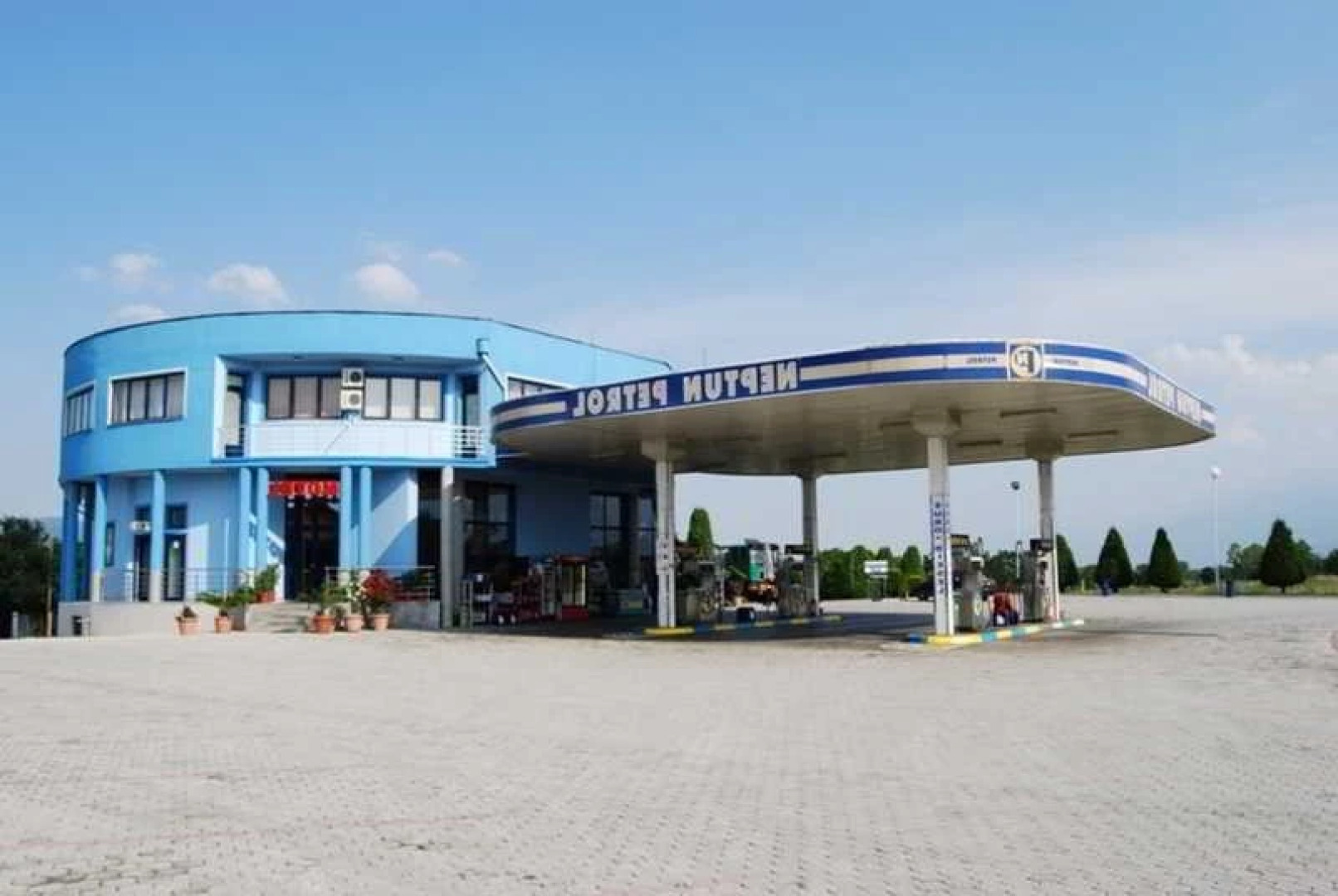 Neptun Petrol Motel
