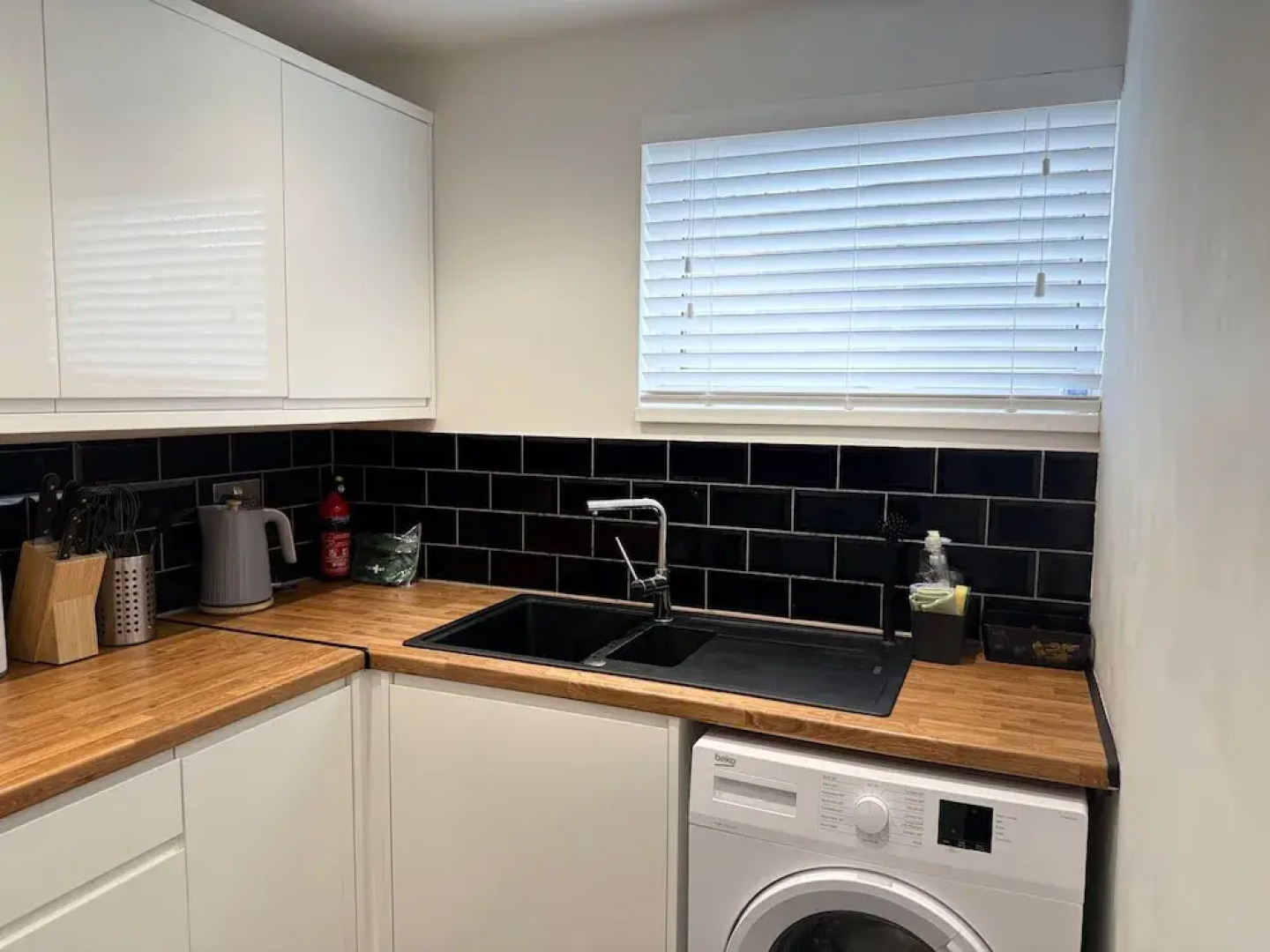 Harlow Cozy 3-bed House Retreat