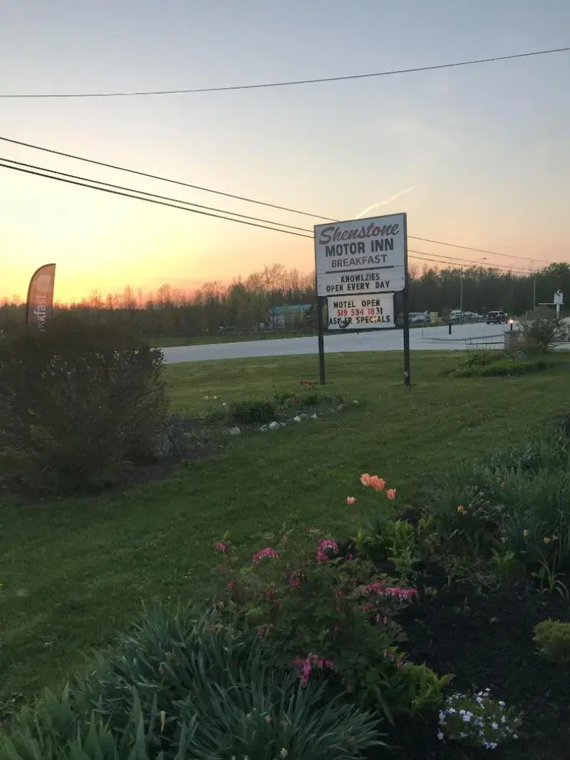 Shenstone Motor Inn & Restaurant