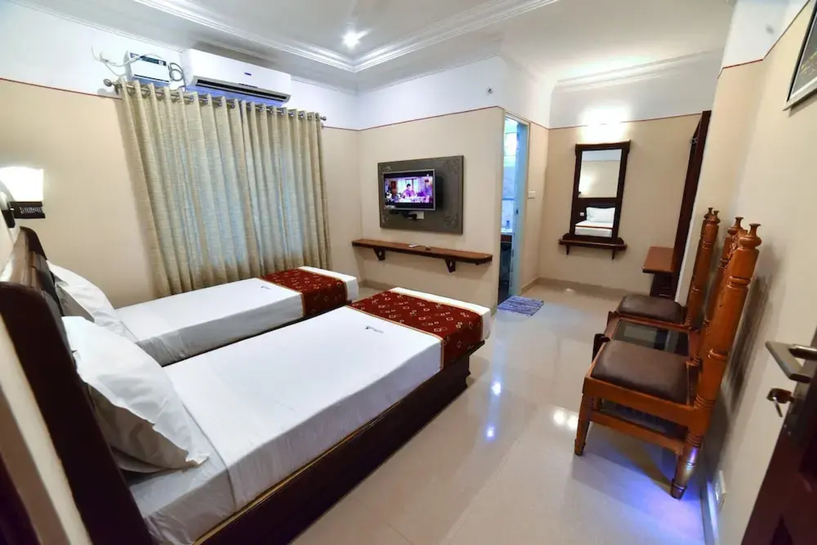 Hotel Vashanth Krishna