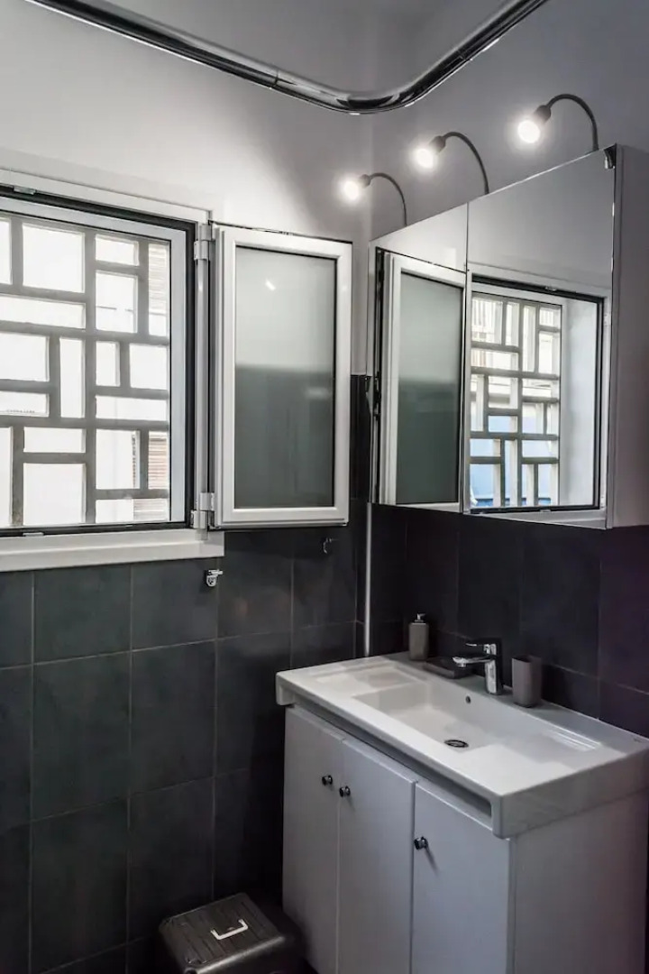 3bedroom Apartment Next To Panormou Metro Station