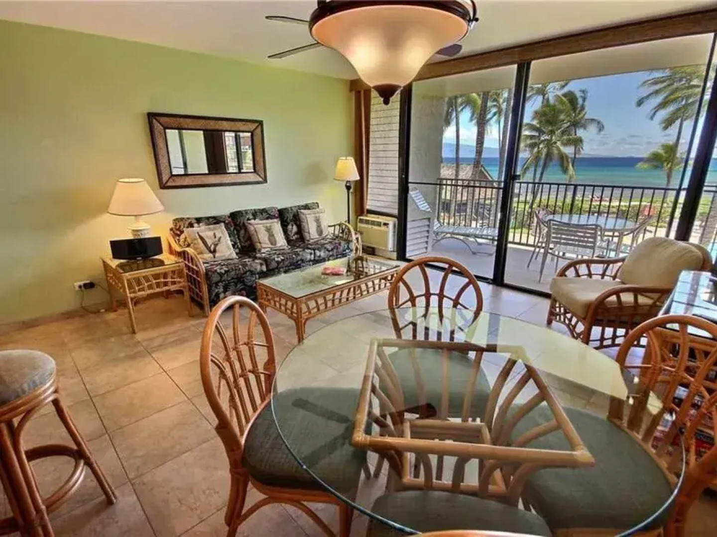 Pohailani 128 by RedAwning