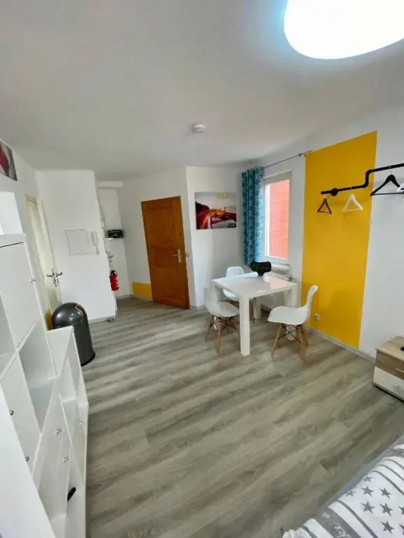 Apartment 2P. Balkon Zentral 1.4