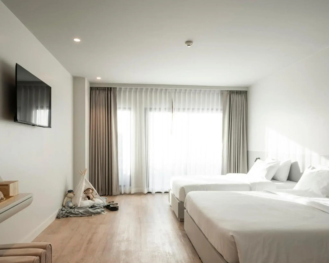 Thanthip Beach Resort