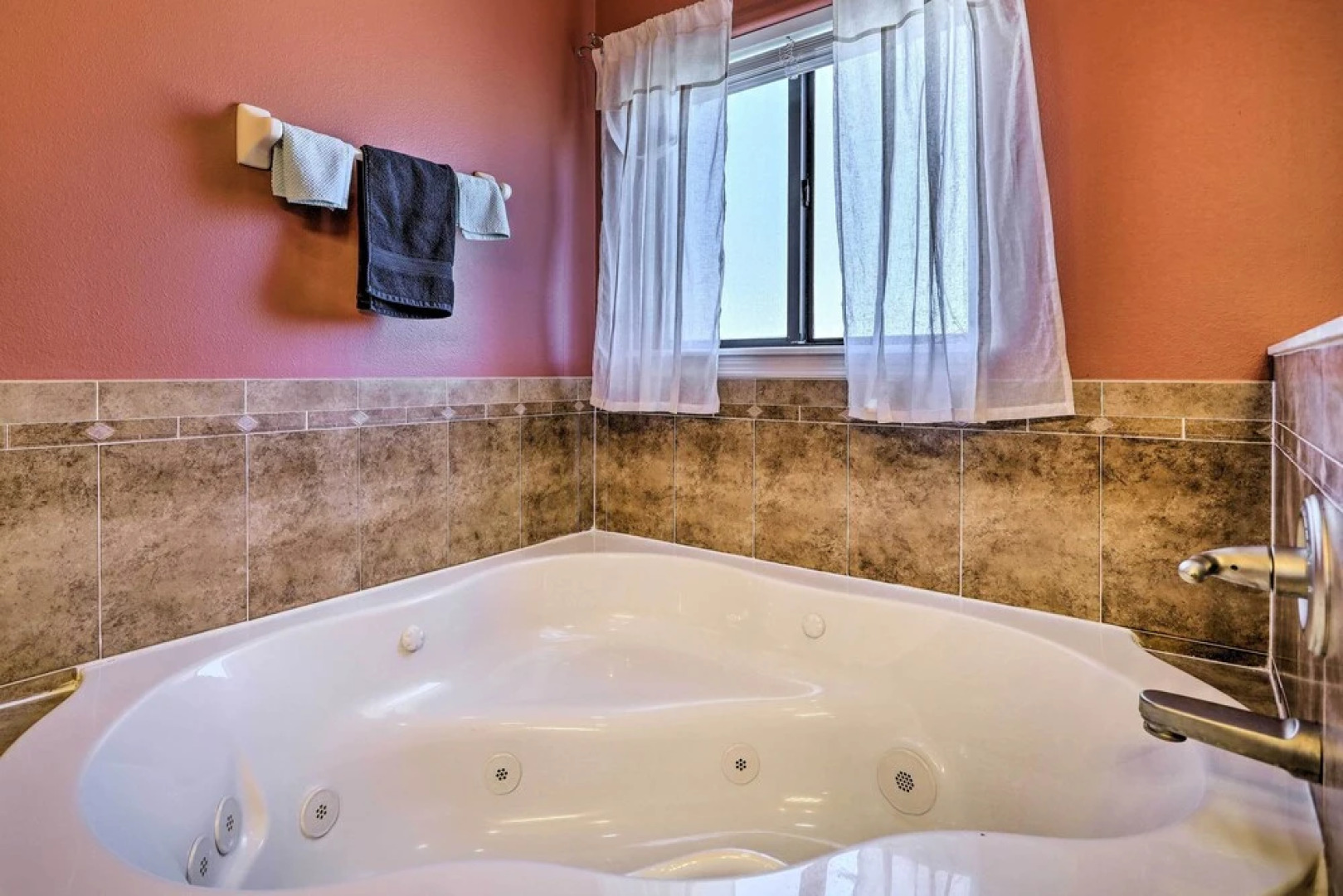 Cape Canaveral Abode < Half Mi to East Coast Beach