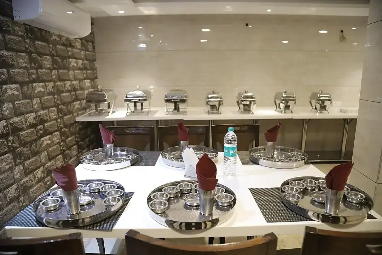 OYO 1395 Hotel Gandhi International