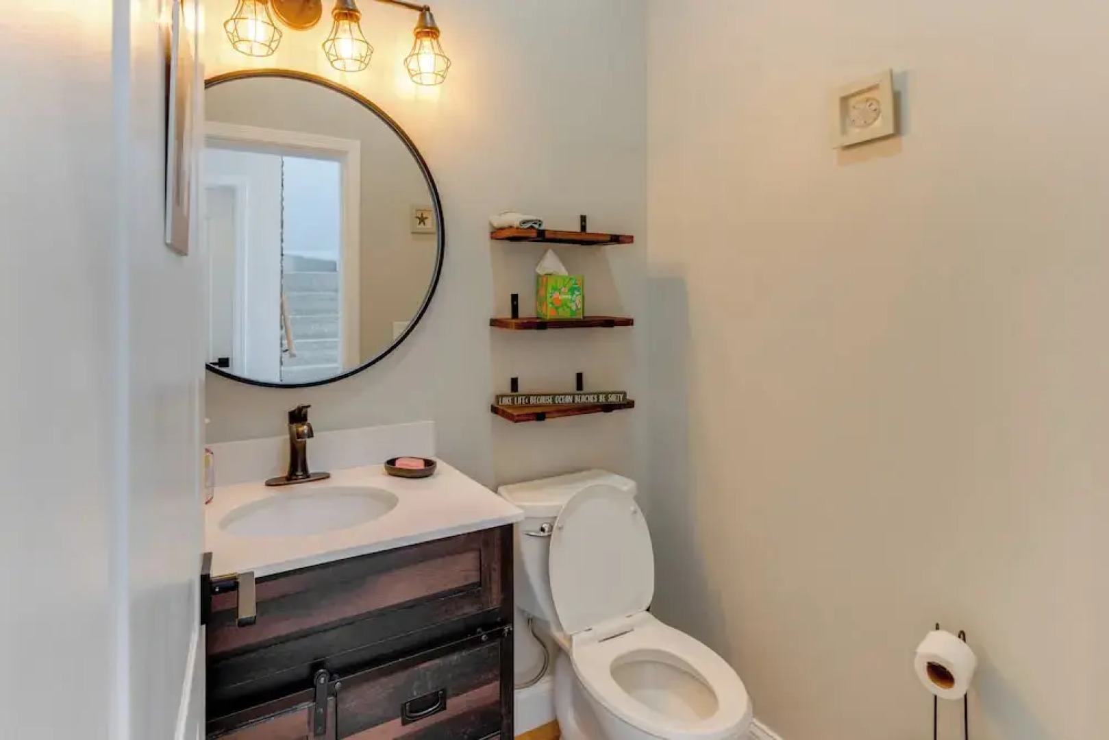 Steps to Buckeye Lake: Family-friendly Home