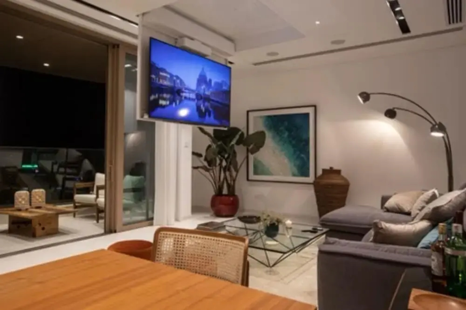 A Spectacular Suite Apartment on a new High Rise