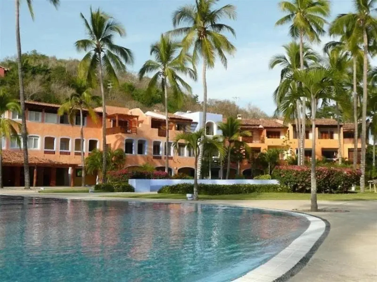 El Careyes Beach Resort